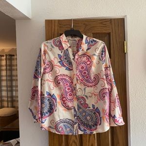 Very nice top DISCOUNT SHIPPING APPLIED